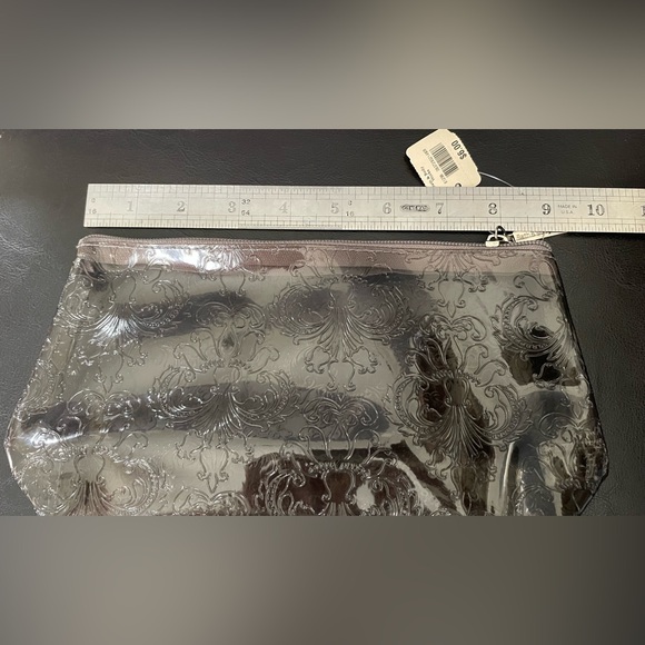 NEW with tags Bath and Body Works Cosmetic Bag - Picture 4 of 8